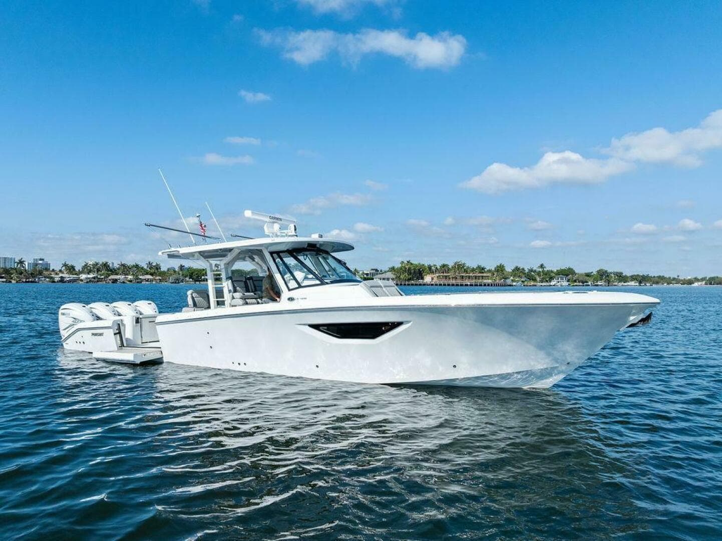 2022 Pursuit S 428 Sport