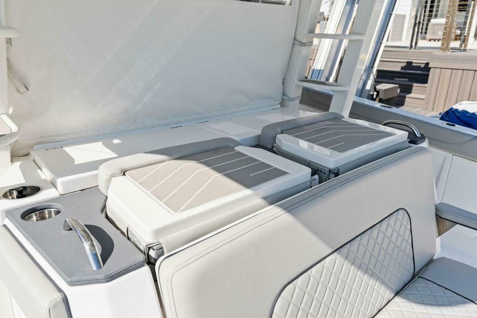 2022 Pursuit S 428 Sport