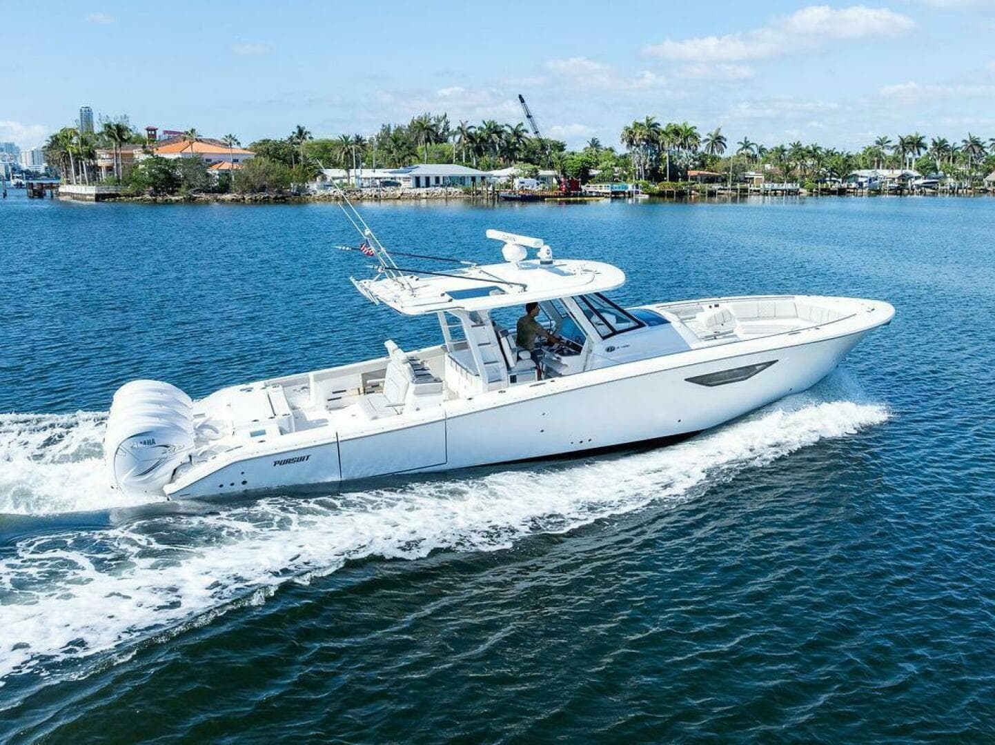 2022 Pursuit S 428 Sport