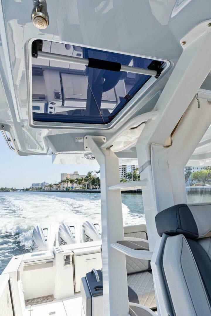 2022 Pursuit S 428 Sport