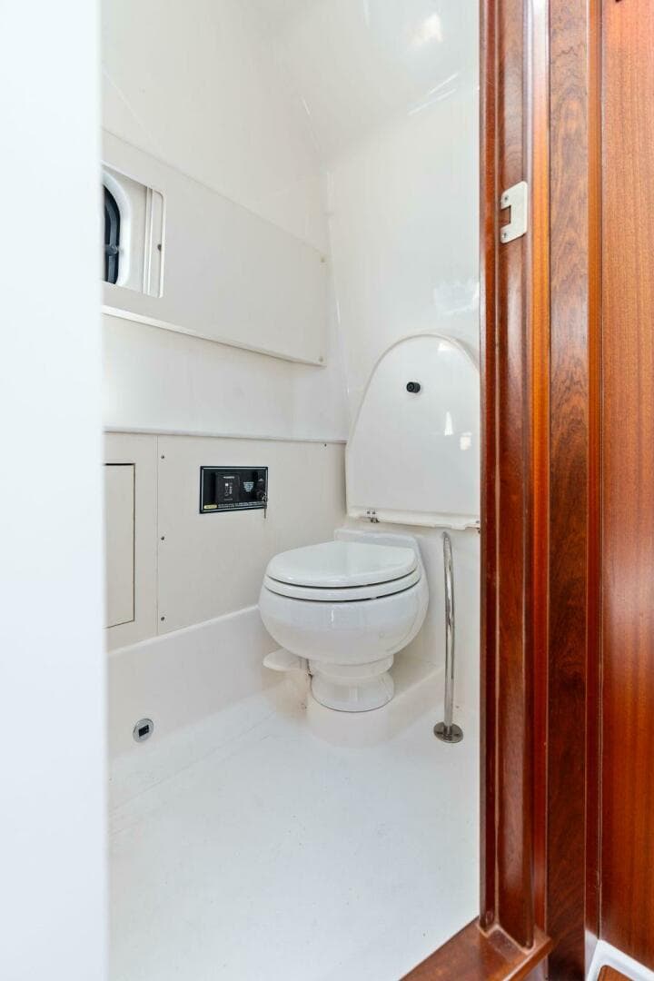 2022 Pursuit S 428 Sport