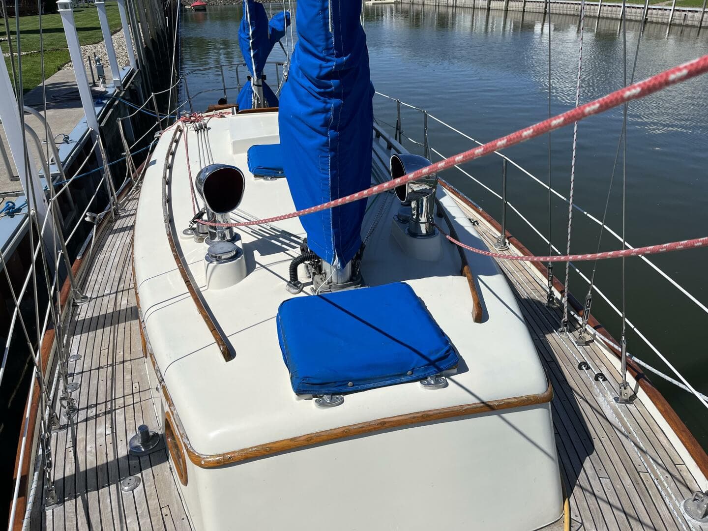 1978 Cheoy Lee Offshore 33