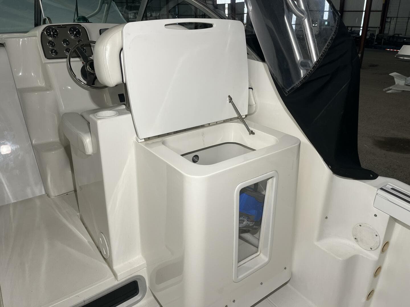 2001 Wellcraft 270 Coastal