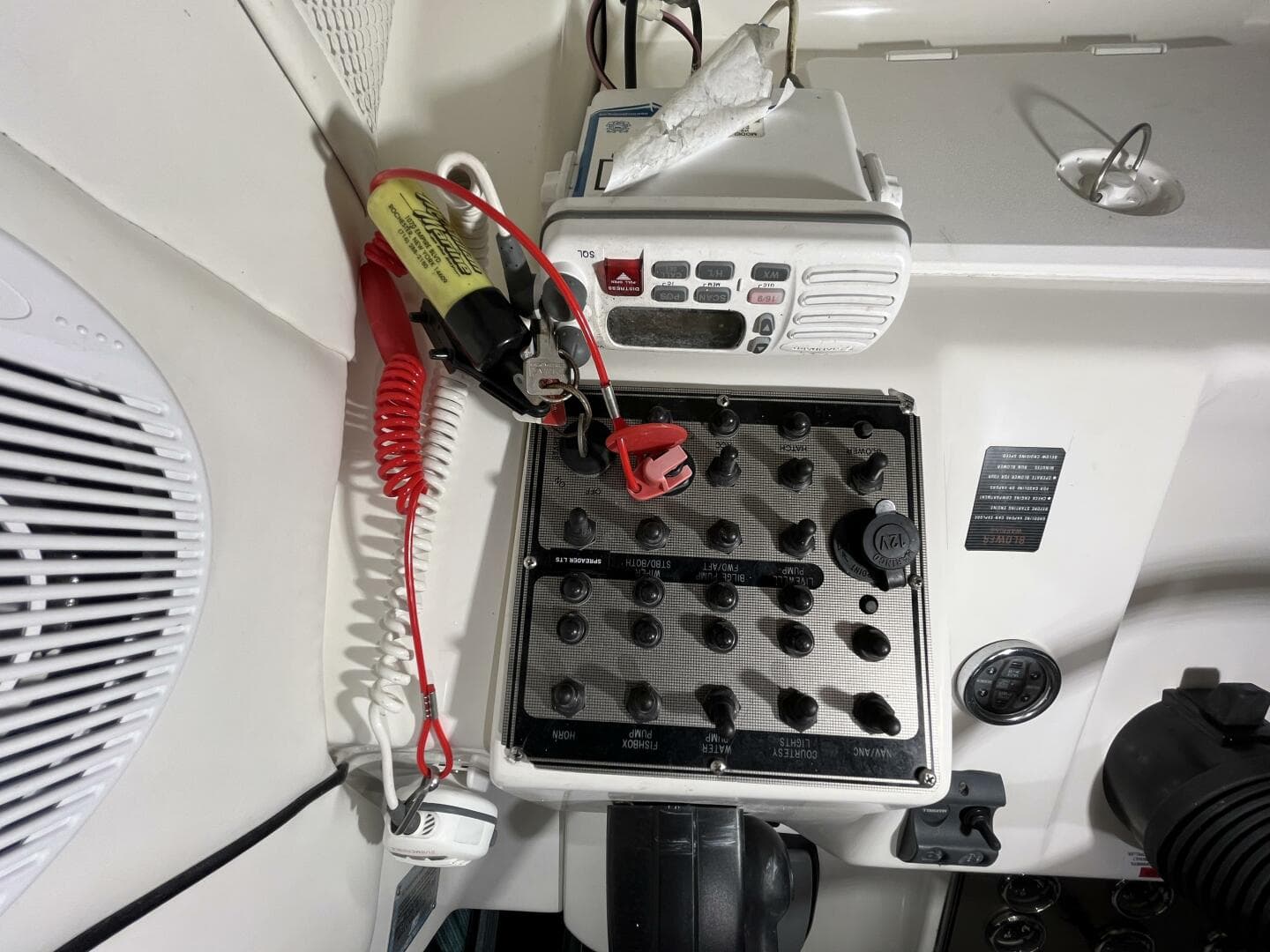 2001 Wellcraft 270 Coastal