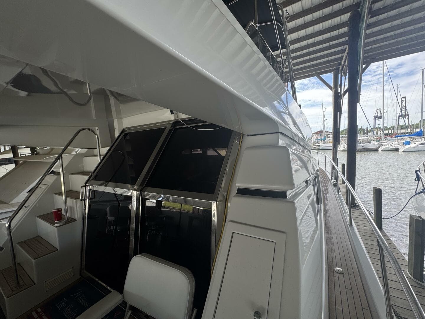 1993 Johnson 56 High Tech Motor Yacht