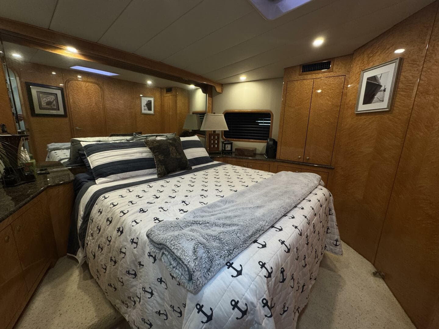 1993 Johnson 56 High Tech Motor Yacht