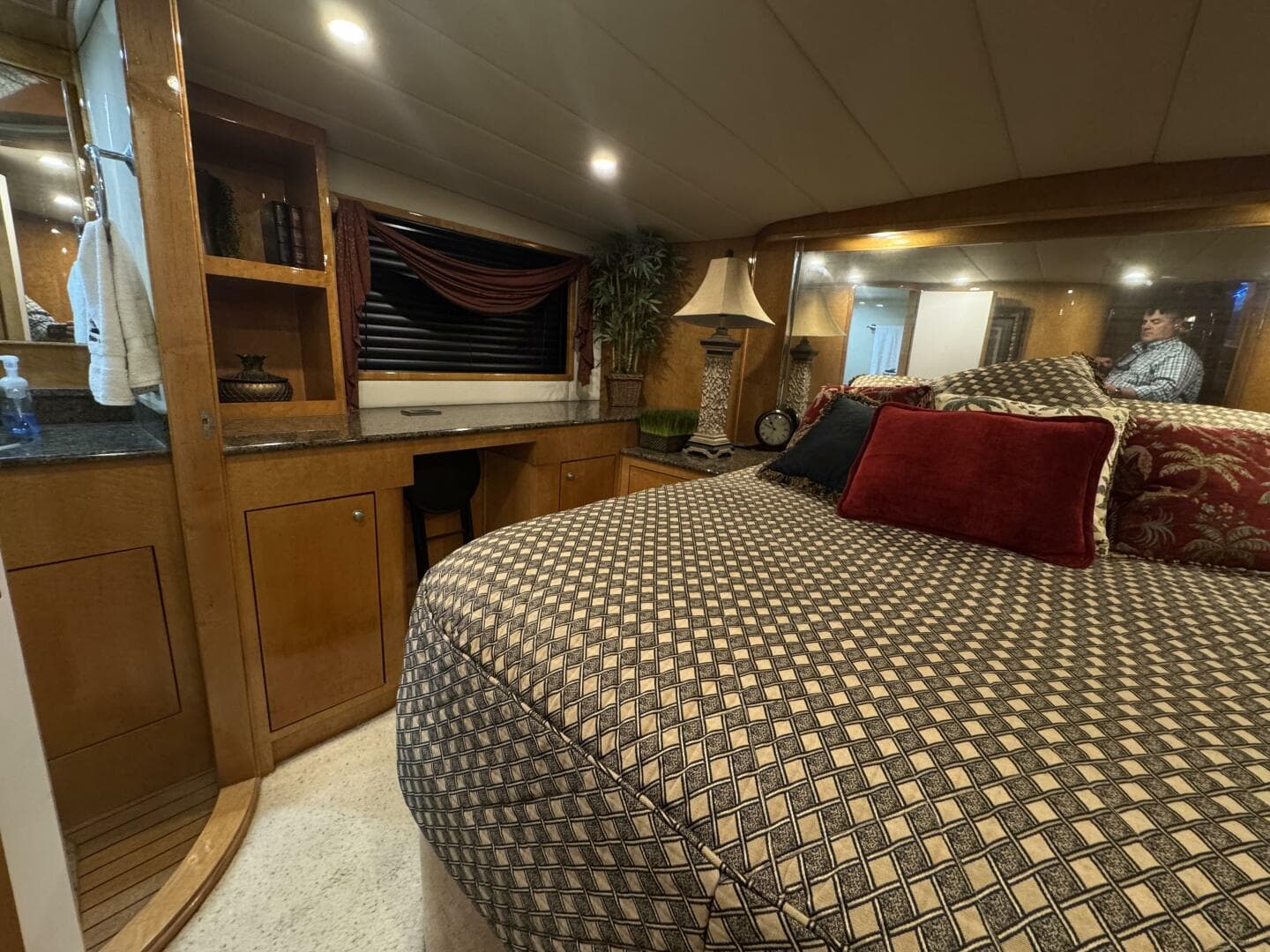 1993 Johnson 56 High Tech Motor Yacht