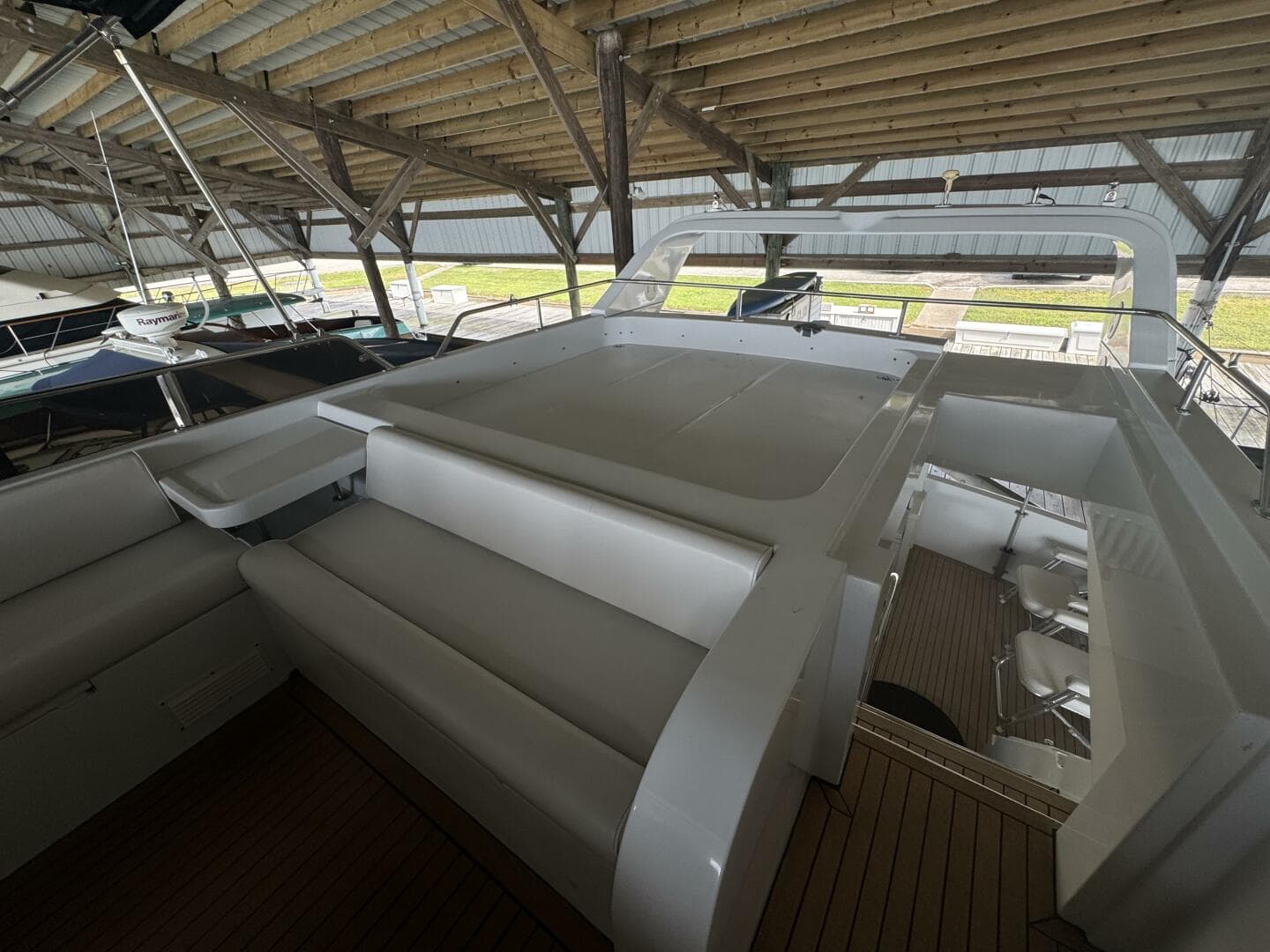 1993 Johnson 56 High Tech Motor Yacht