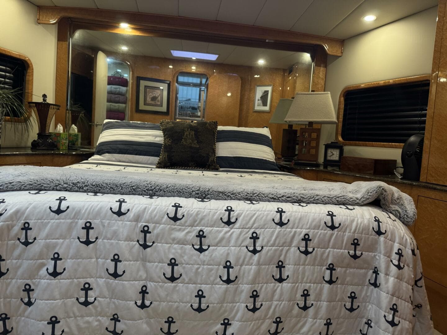 1993 Johnson 56 High Tech Motor Yacht