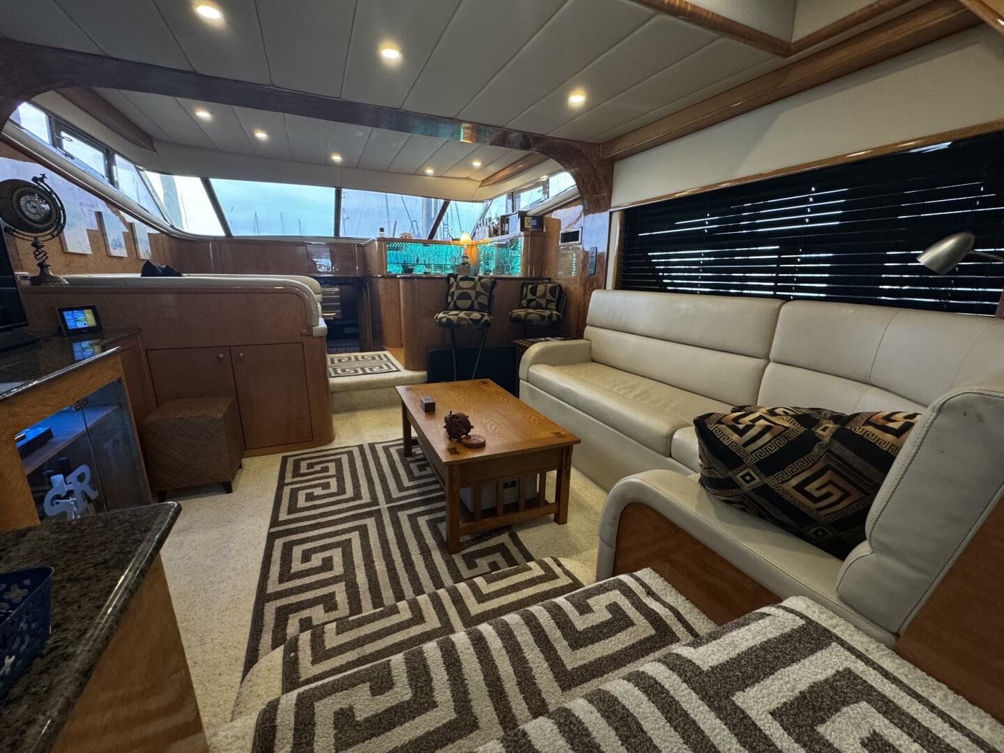 1993 Johnson 56 High Tech Motor Yacht