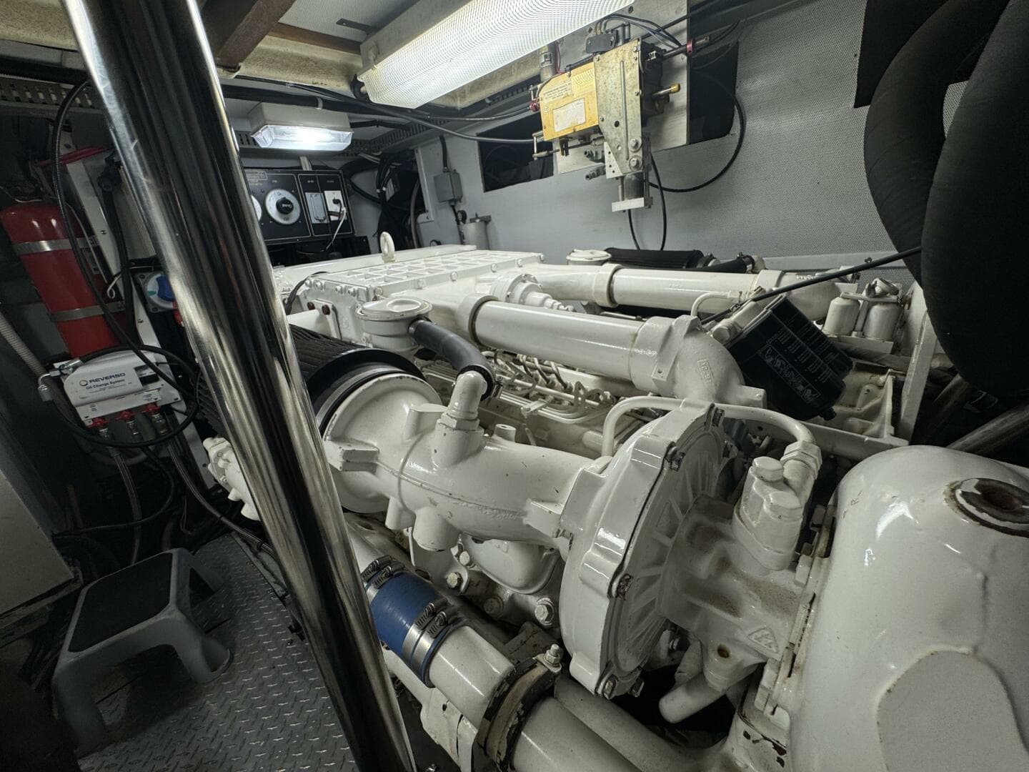 1993 Johnson 56 High Tech Motor Yacht