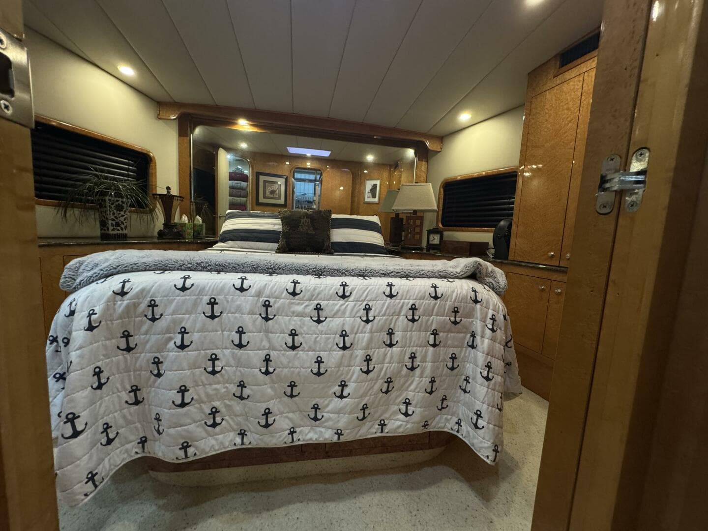 1993 Johnson 56 High Tech Motor Yacht