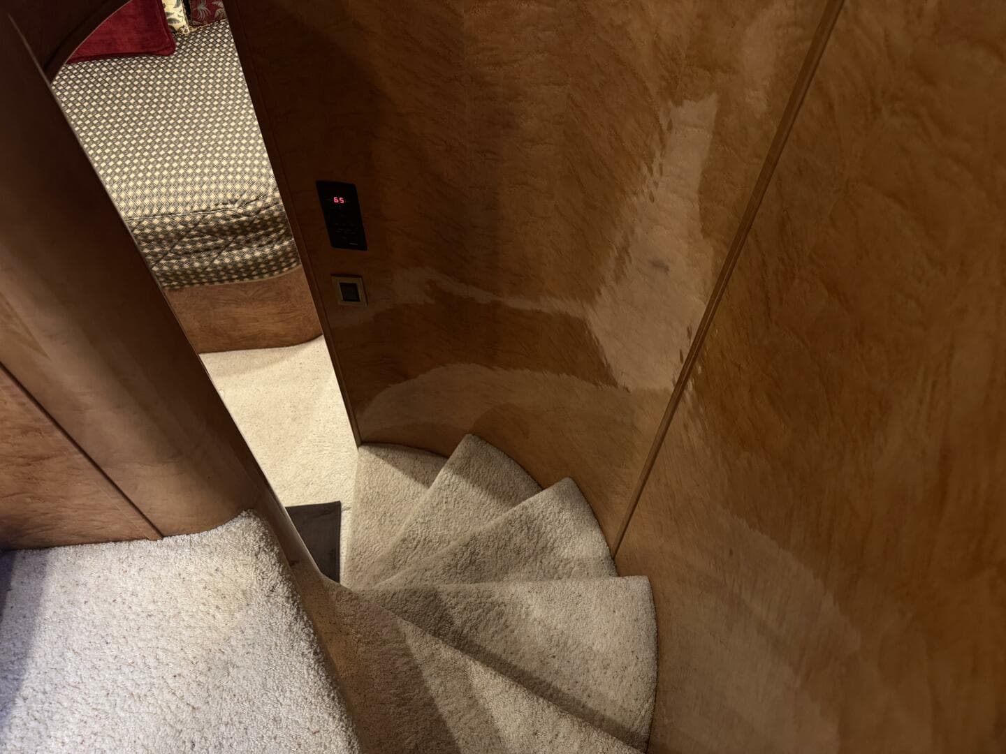 1993 Johnson 56 High Tech Motor Yacht