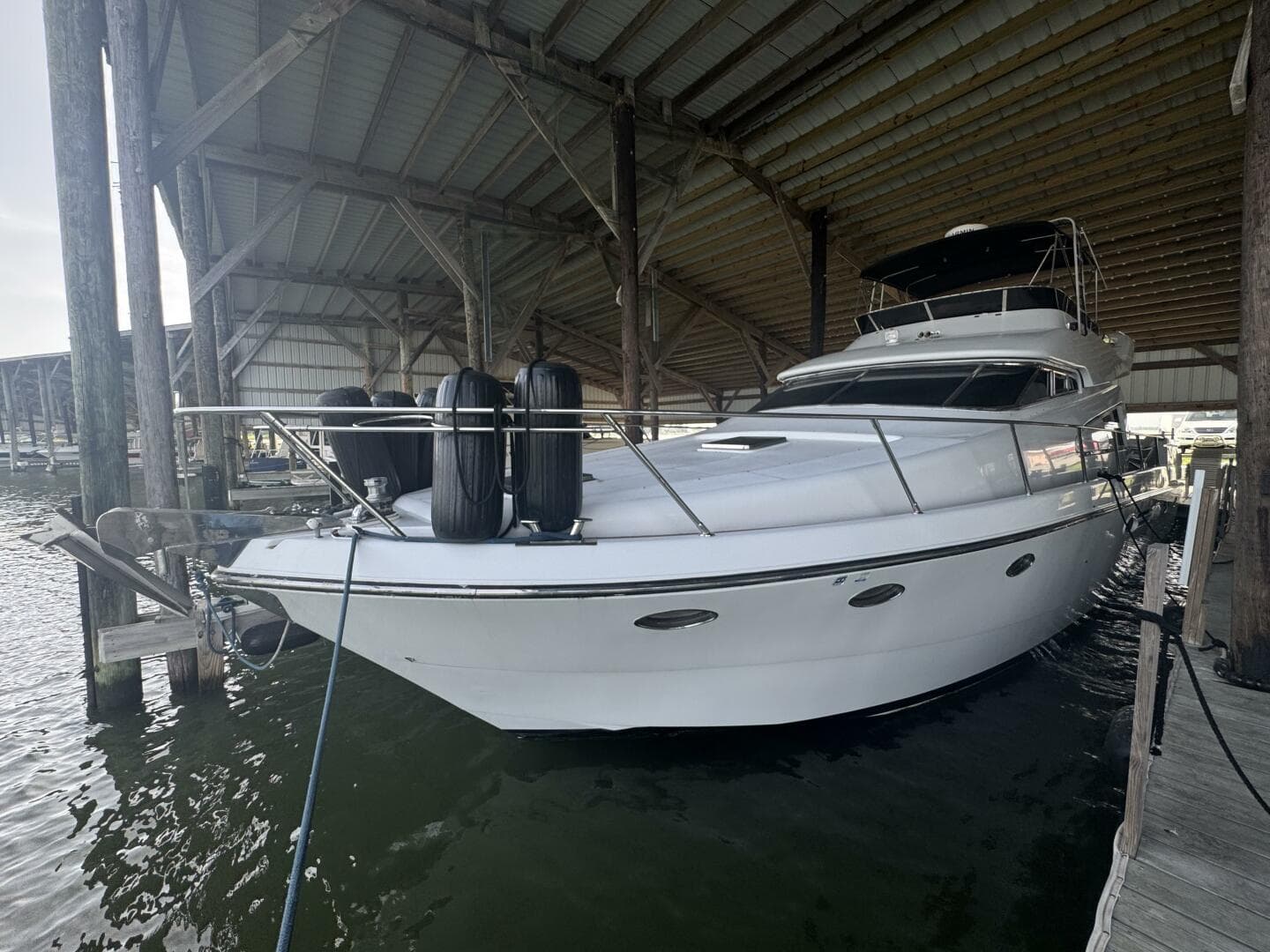 1993 Johnson 56 High Tech Motor Yacht