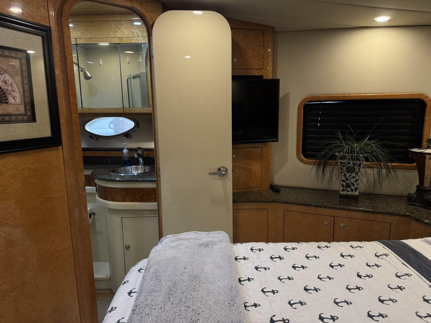 1993 Johnson 56 High Tech Motor Yacht