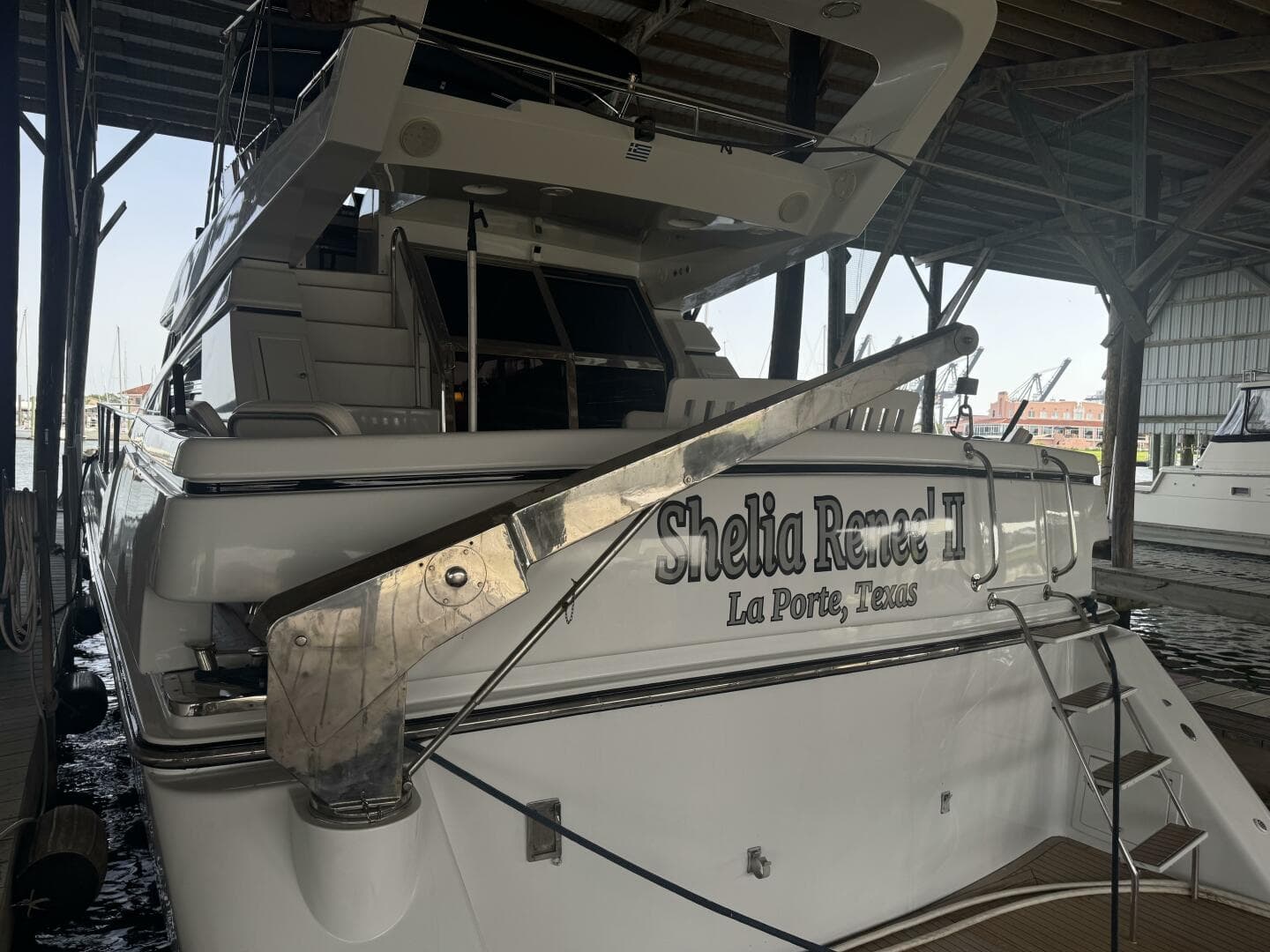 1993 Johnson 56 High Tech Motor Yacht