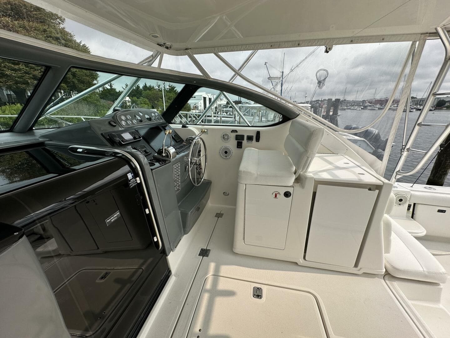 2001 Tiara Yachts 3800 Open