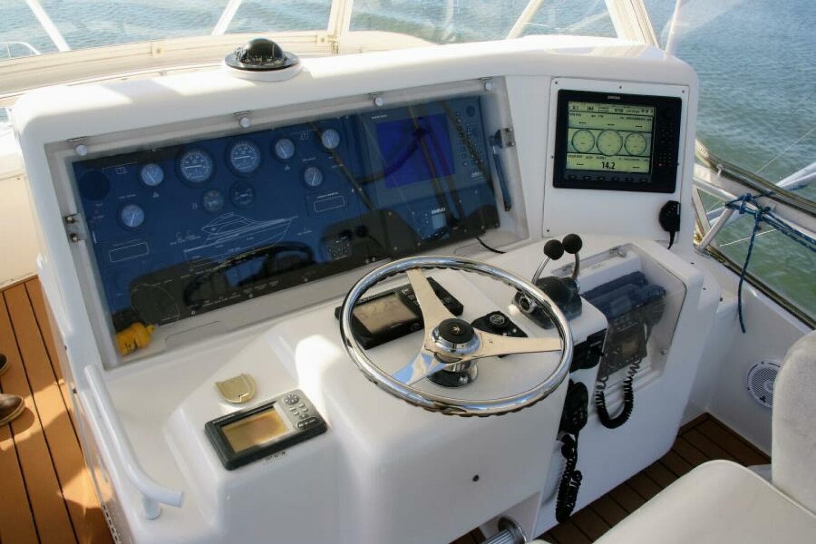 Bertram 39 Lineage- Flybridge