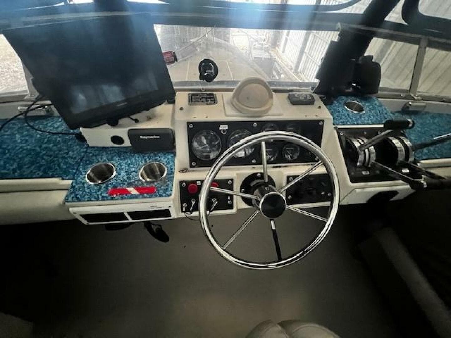 1985 Bayliner 3870 Motoryacht with Flybridge