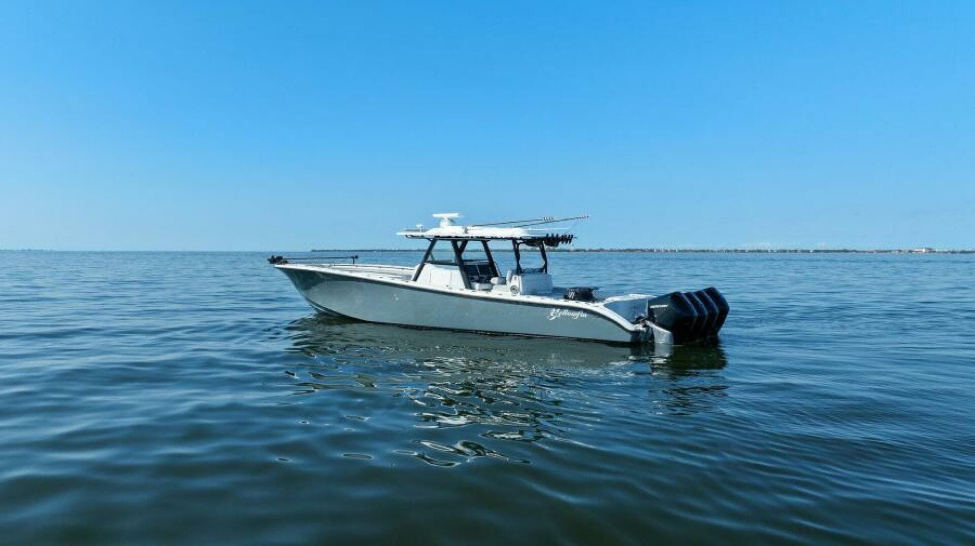 2021 Yellowfin 39 Center Console