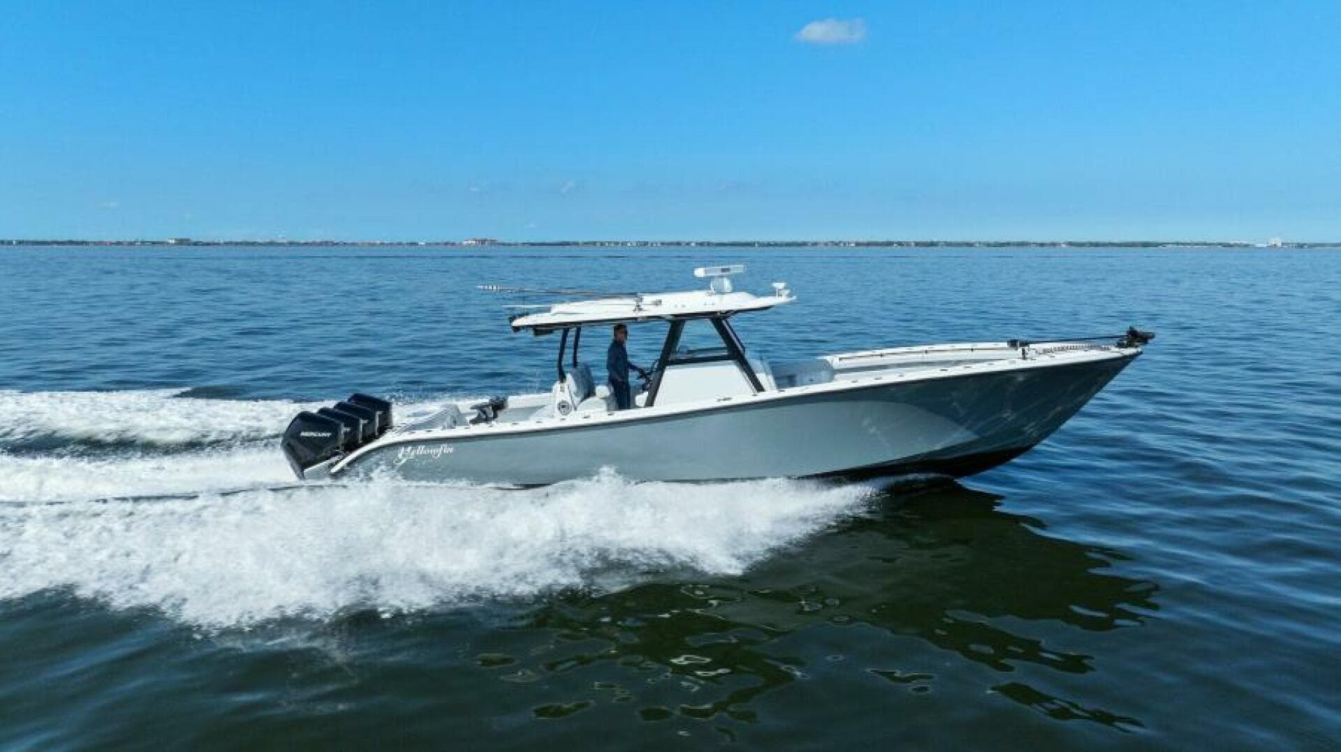 2021 Yellowfin 39 Center Console