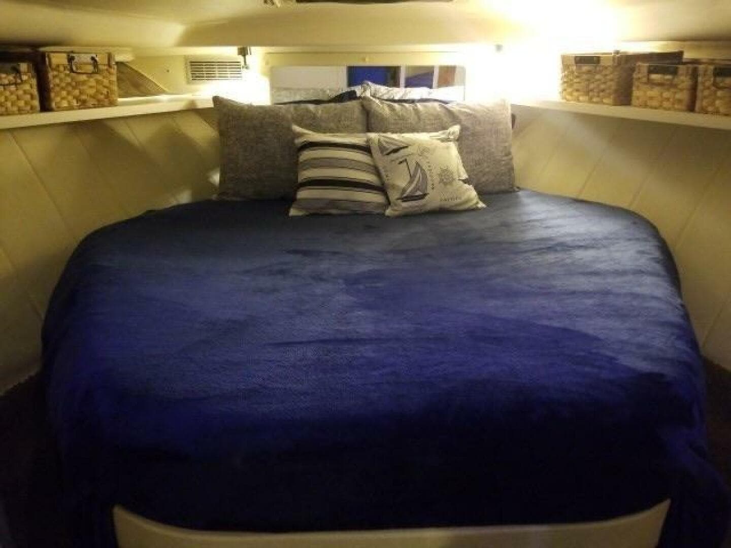 1993 Mainship 40 Sedan Bridge