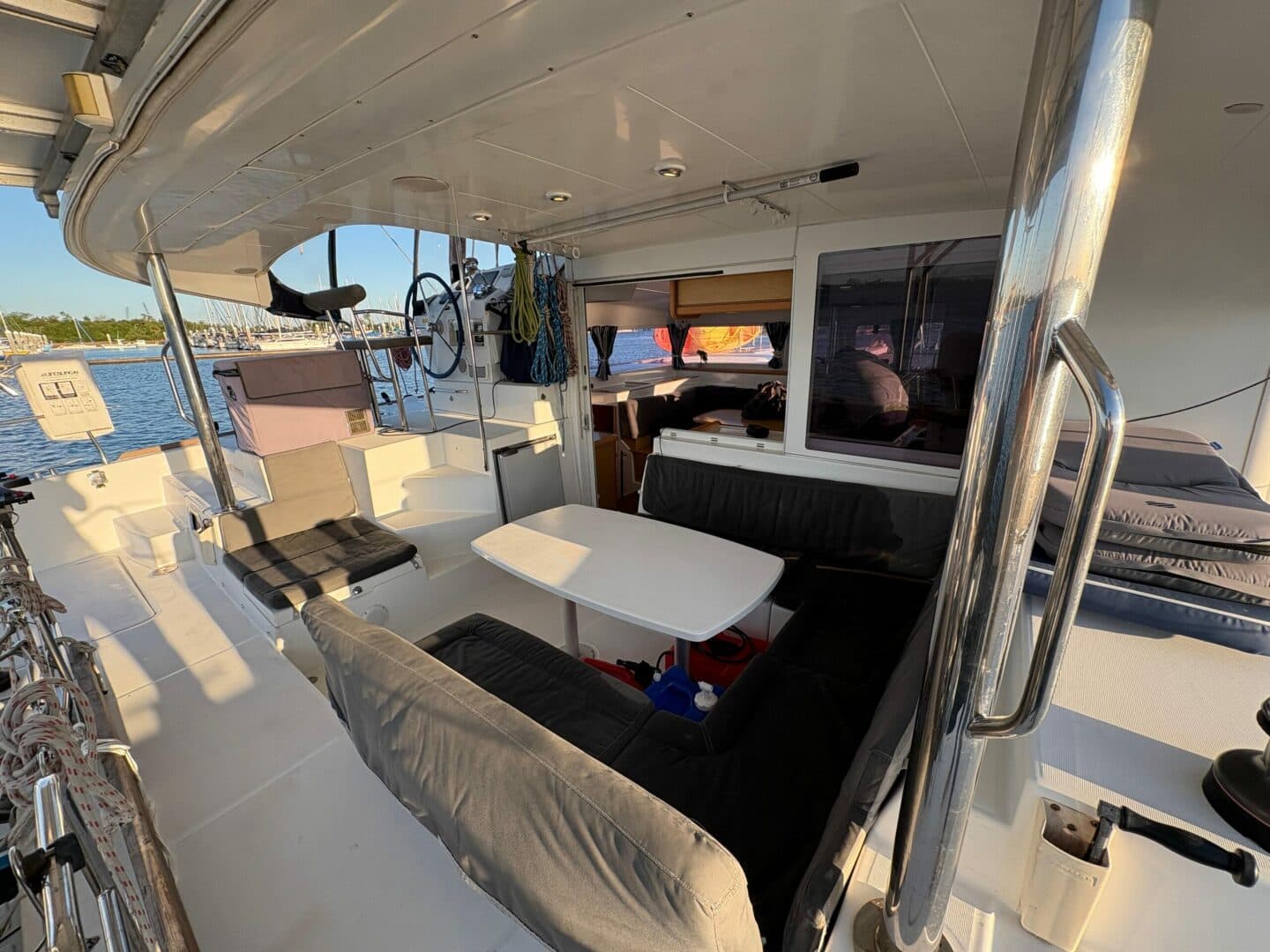 2012-lagoon-400-sail-9817119-20250528100308818-1_XLARGE.jpg