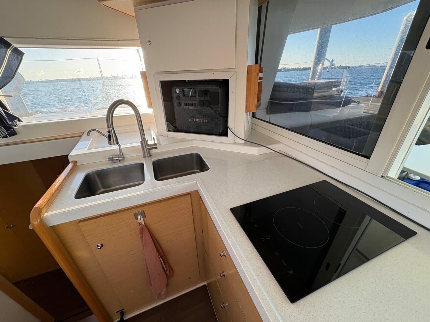2012-lagoon-400-sail-9817119-20250528100325822-1_XLARGE.jpg