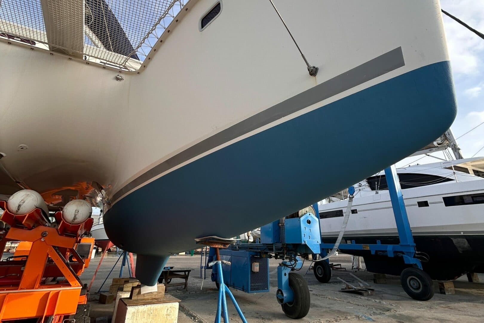 2012-lagoon-400-sail-9817119-20250528100438596-1_XLARGE.jpg