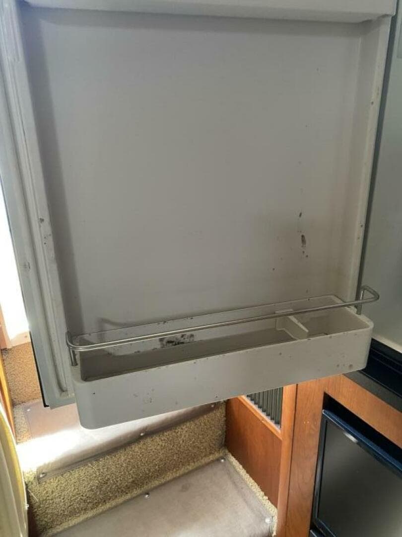 2002 Cruisers Yachts 3672 Express