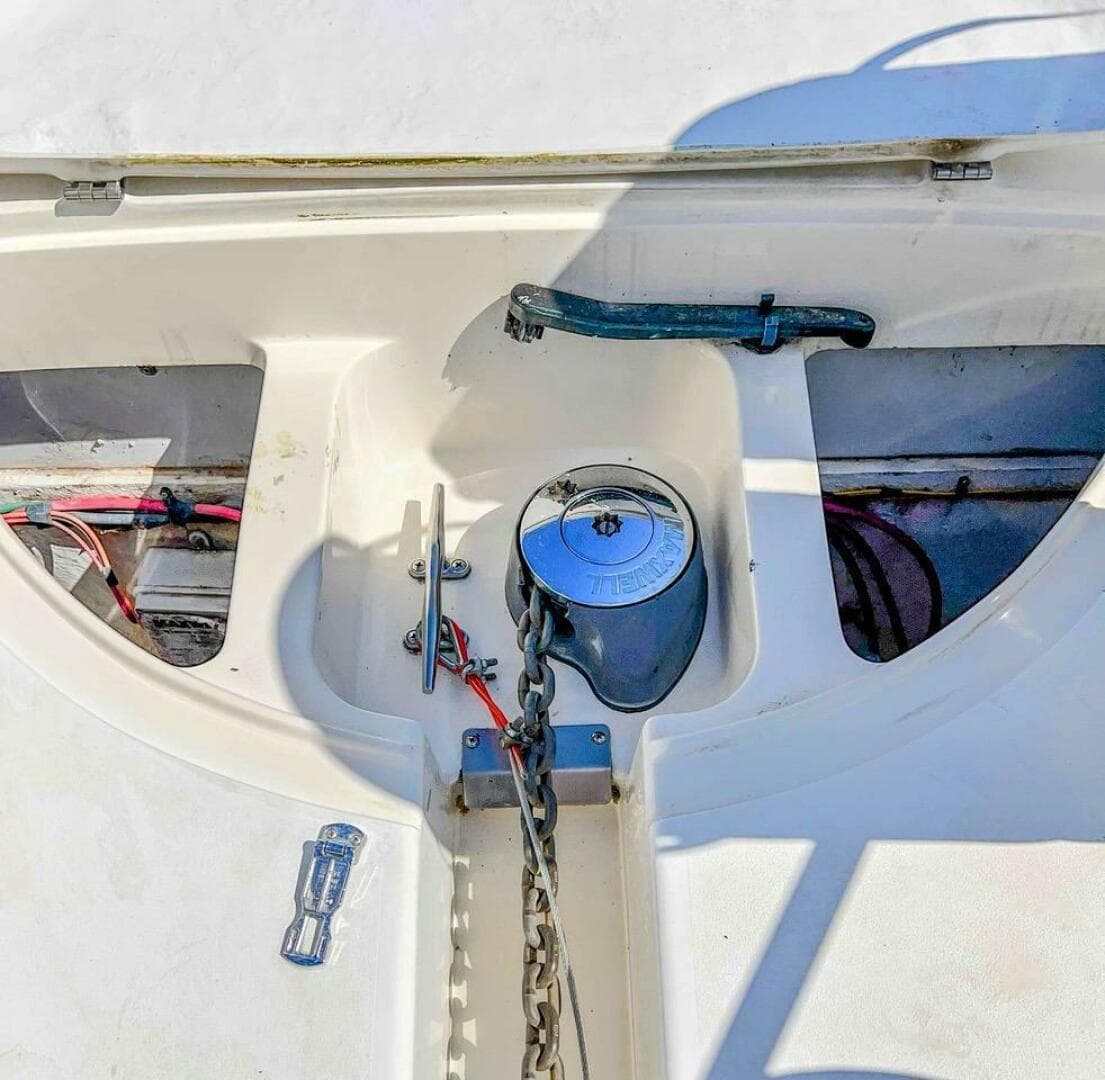 1998 Cruisers Yachts 3575 Esprit