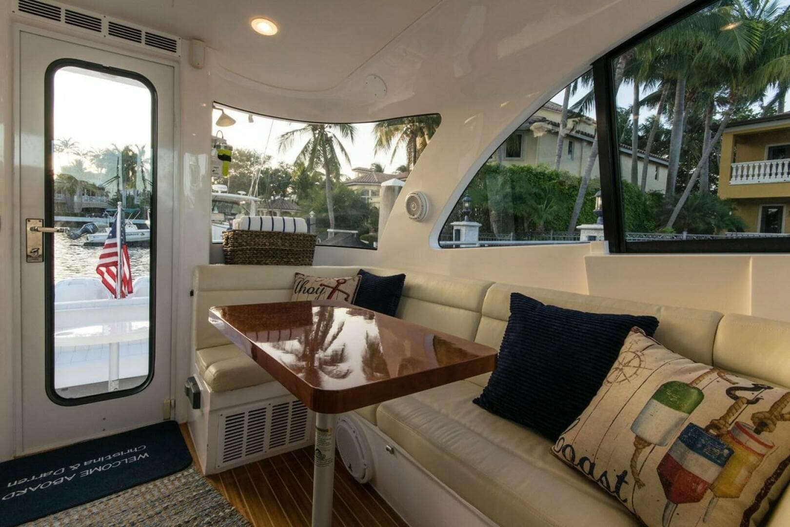 2012 Intrepid 475 Sport yacht wheel house