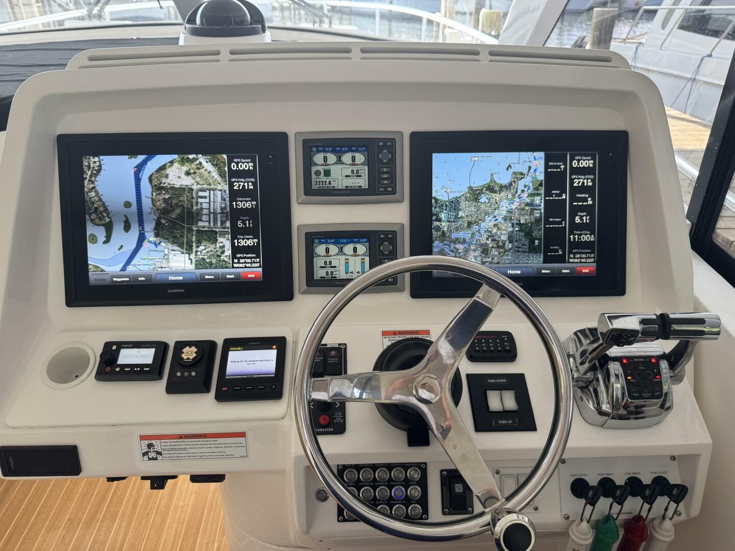 2012 Intrepid 475 Sport yacht wheel house
