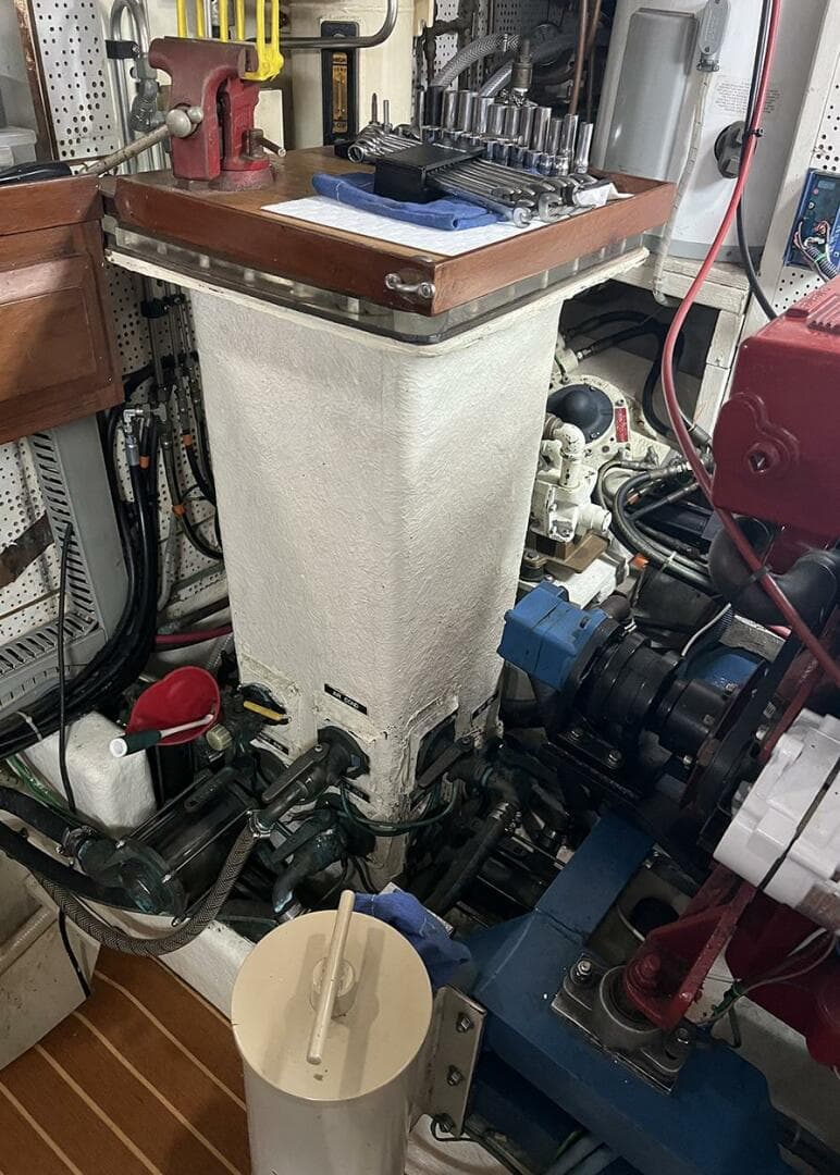 1987 DeFever Tri-Cabin