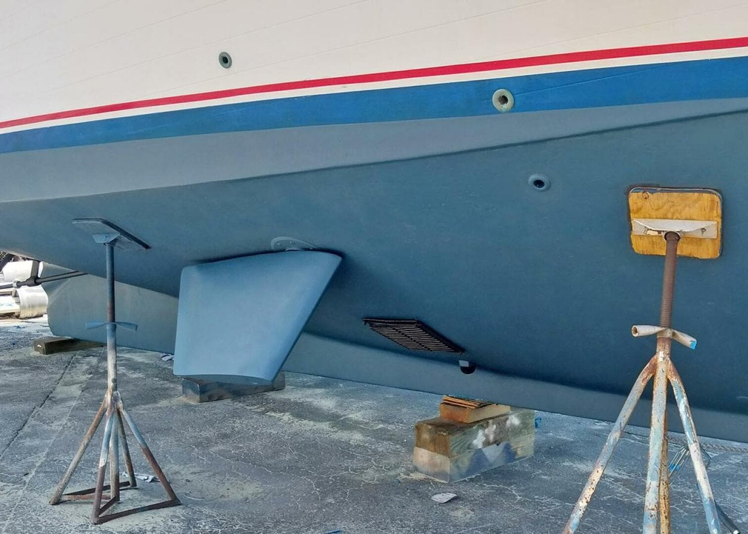 1987 DeFever Tri-Cabin