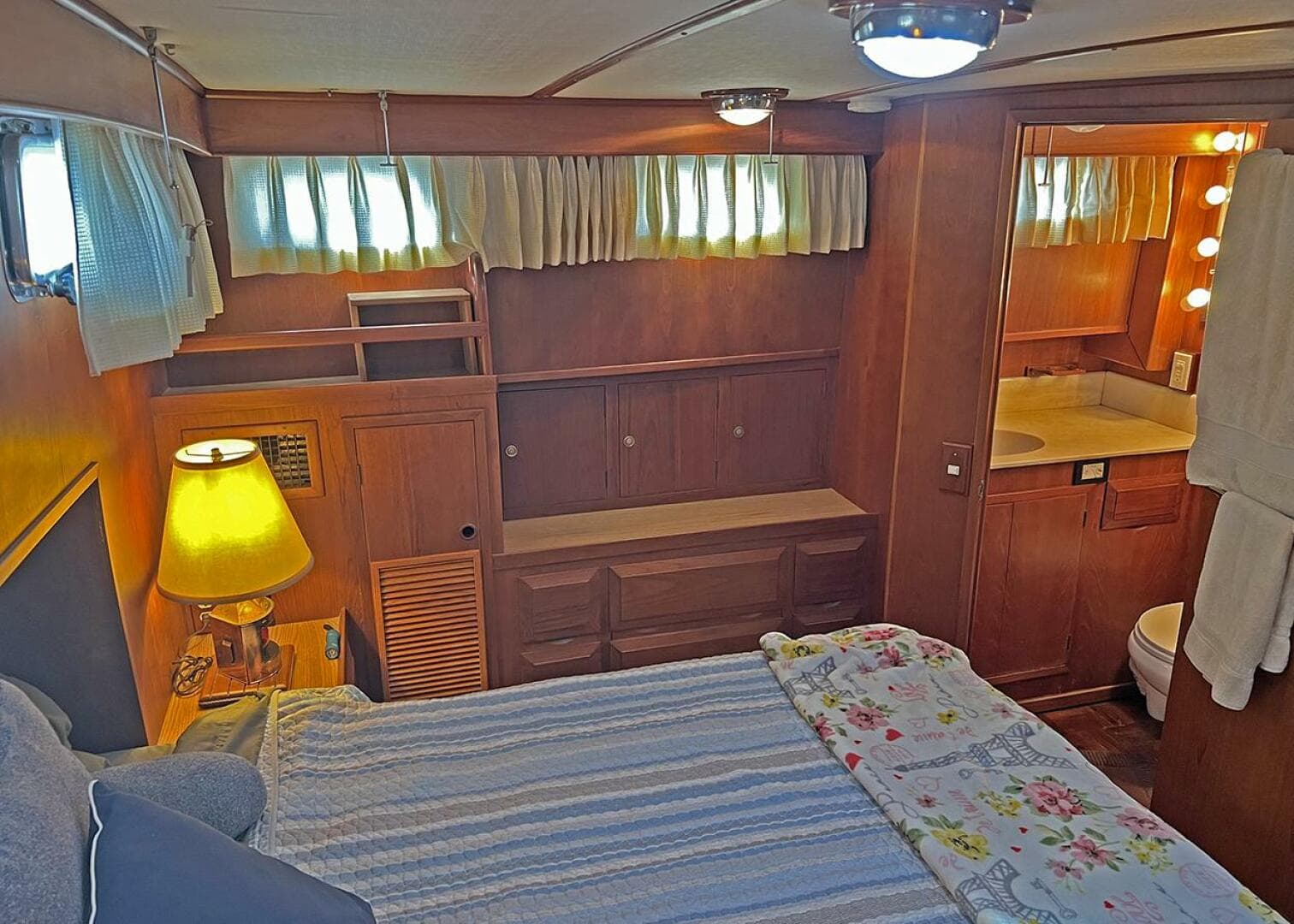 1987 DeFever Tri-Cabin