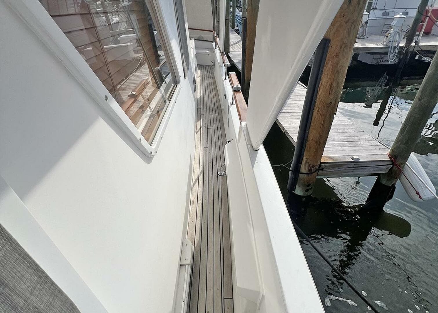 1987 DeFever Tri-Cabin
