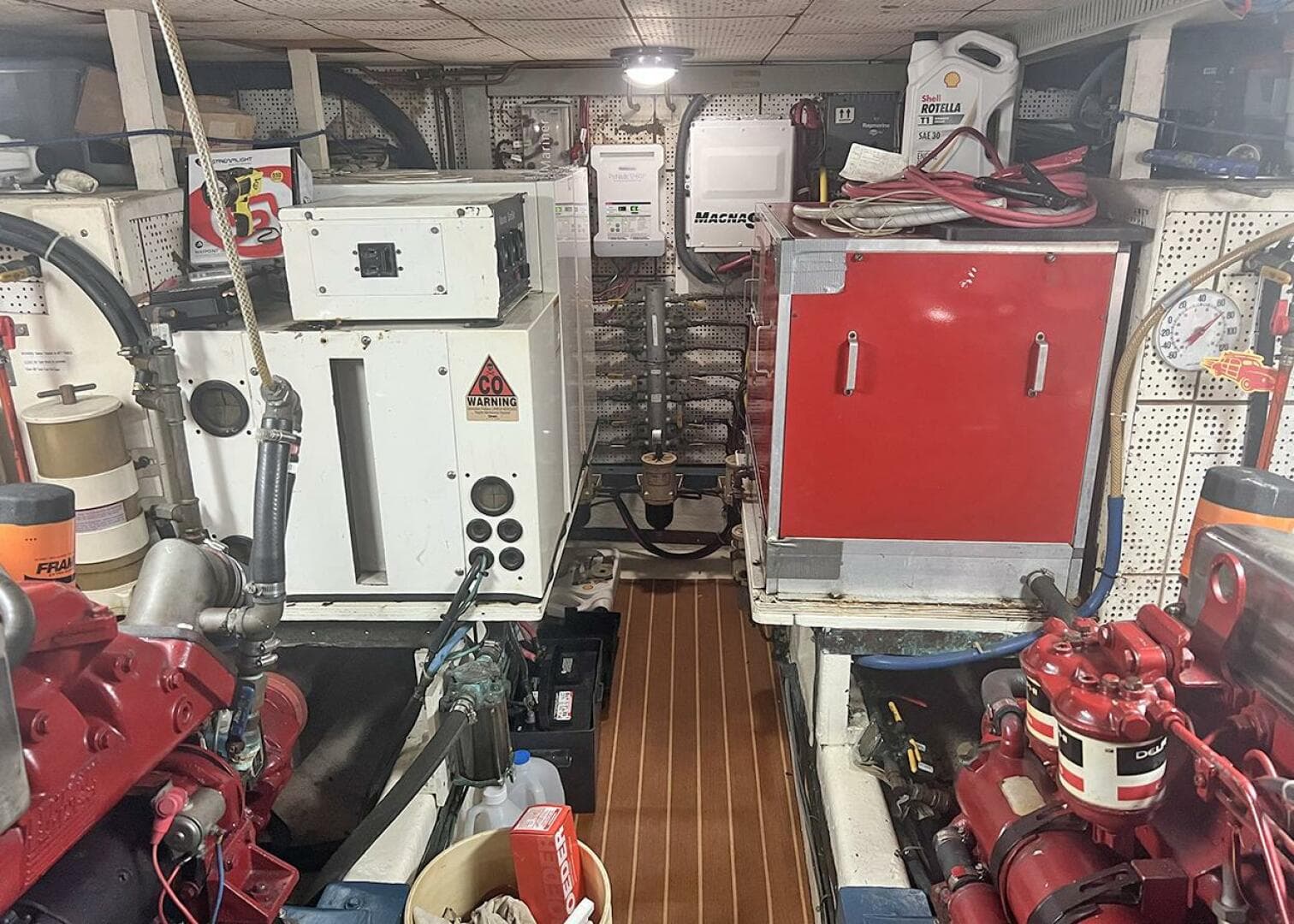 1987 DeFever Tri-Cabin