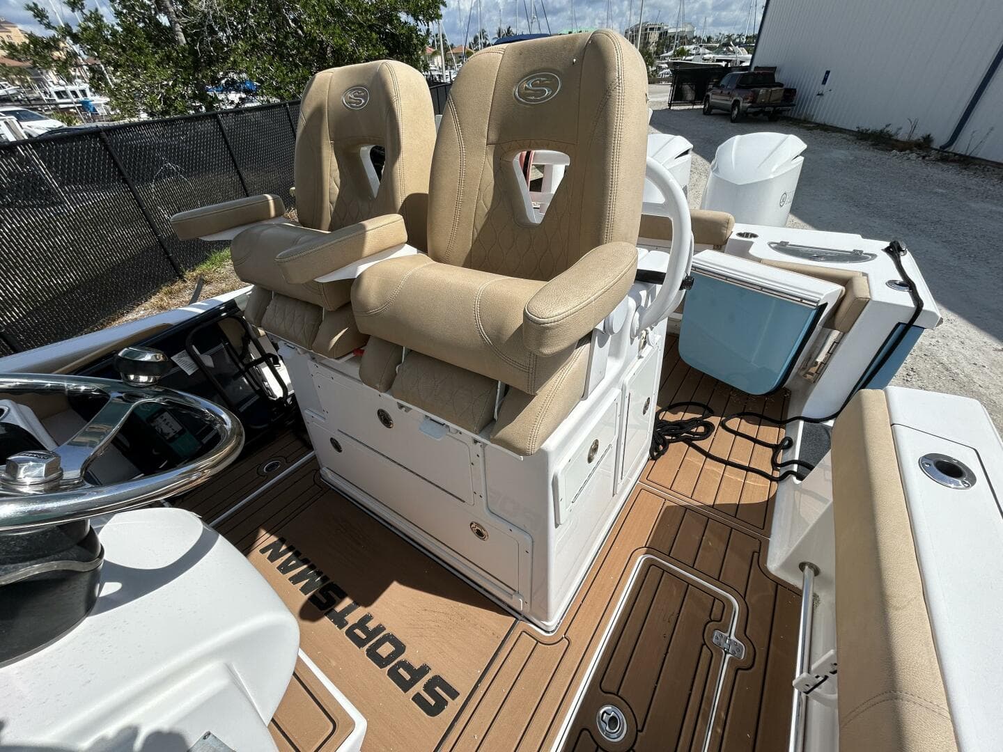 2018 Sportsman 282 OPEN