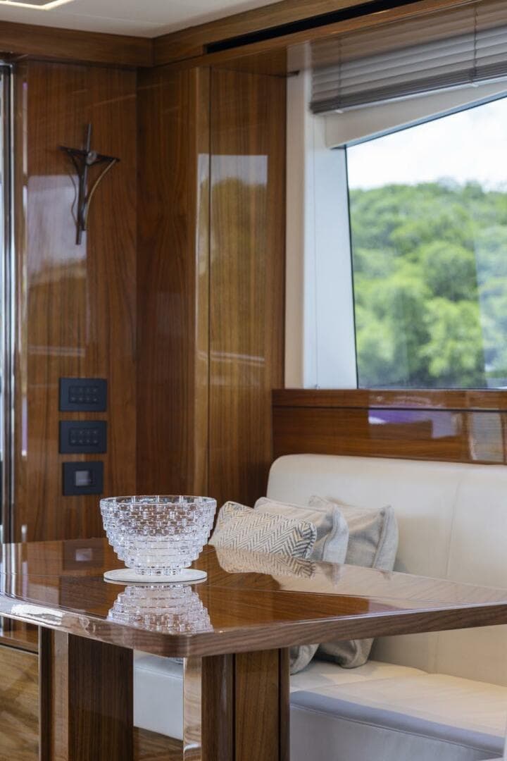 2021 Sunseeker Manhattan