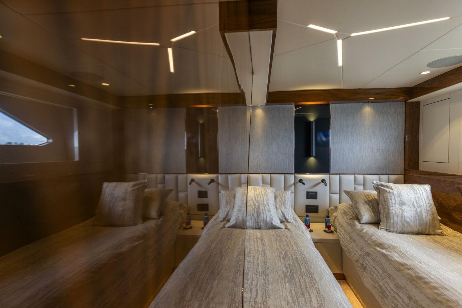 2021 Sunseeker Manhattan