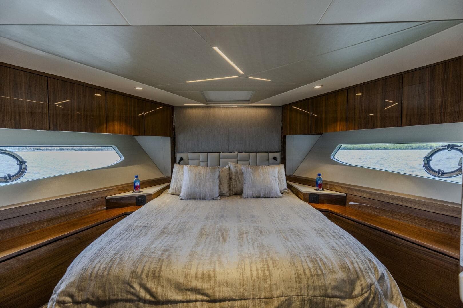 2021 Sunseeker Manhattan