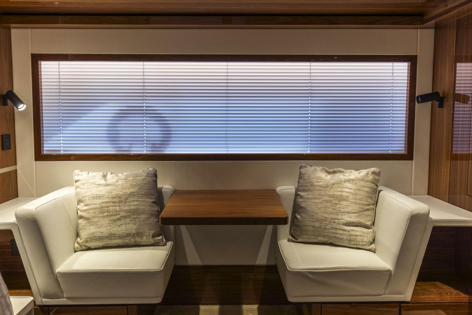 2021 Sunseeker Manhattan