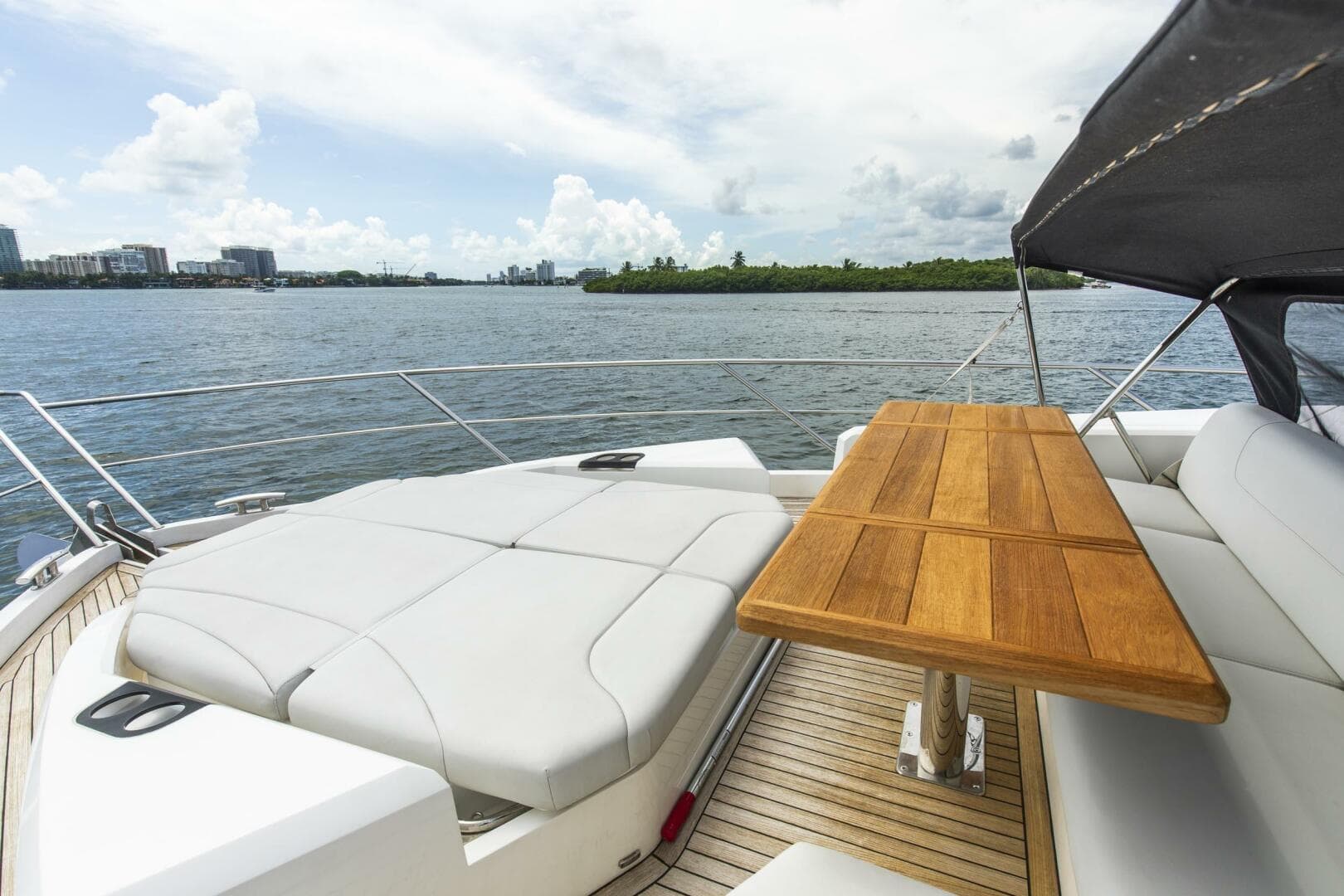 2021 Sunseeker Manhattan