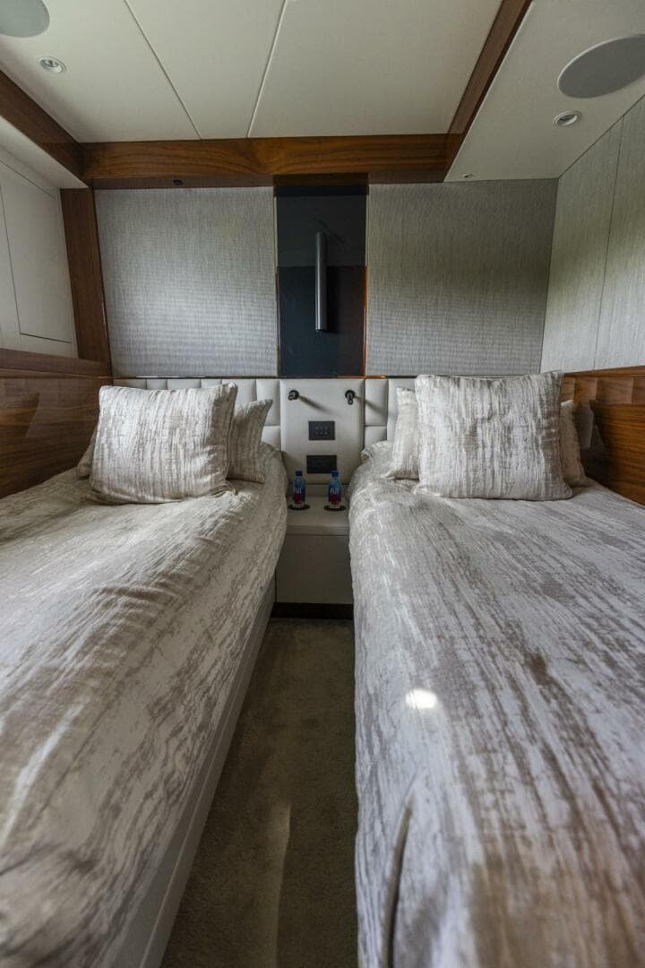 2021 Sunseeker Manhattan