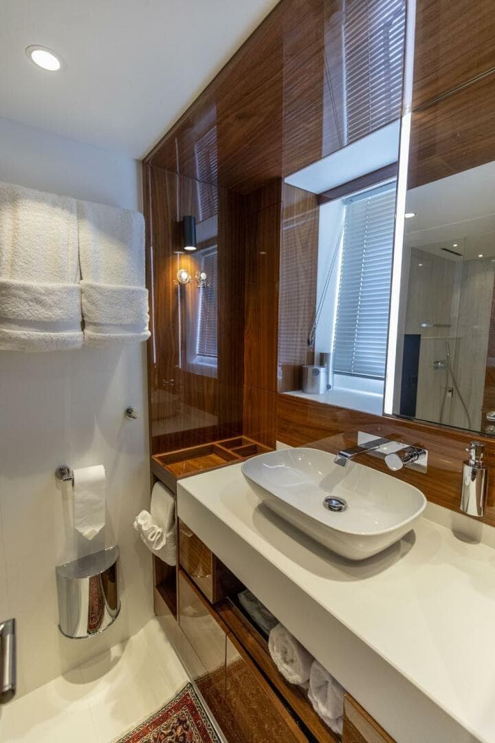 2021 Sunseeker Manhattan