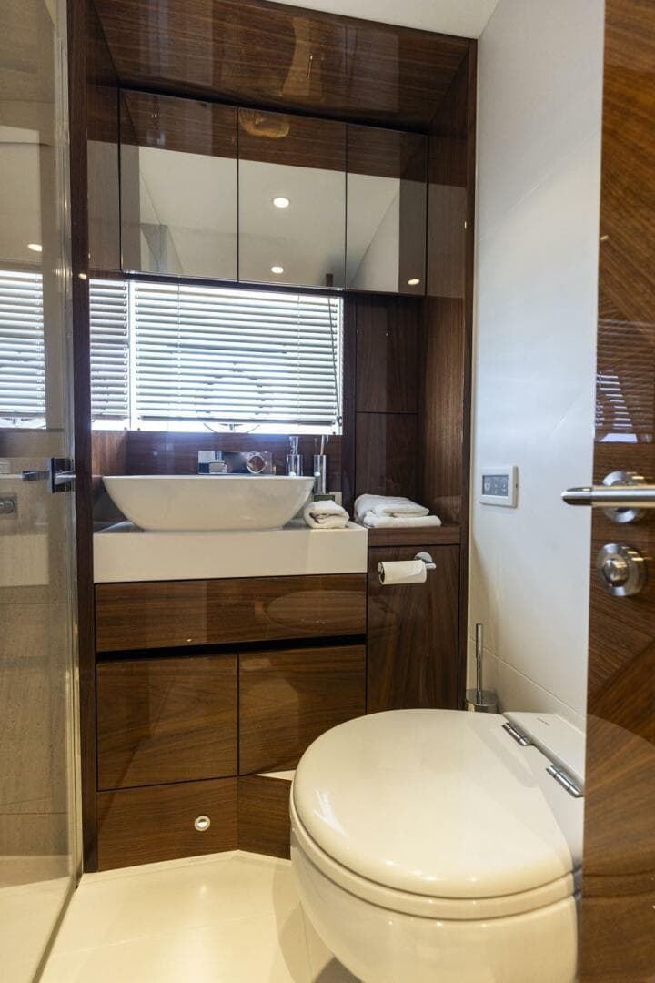 2021 Sunseeker Manhattan