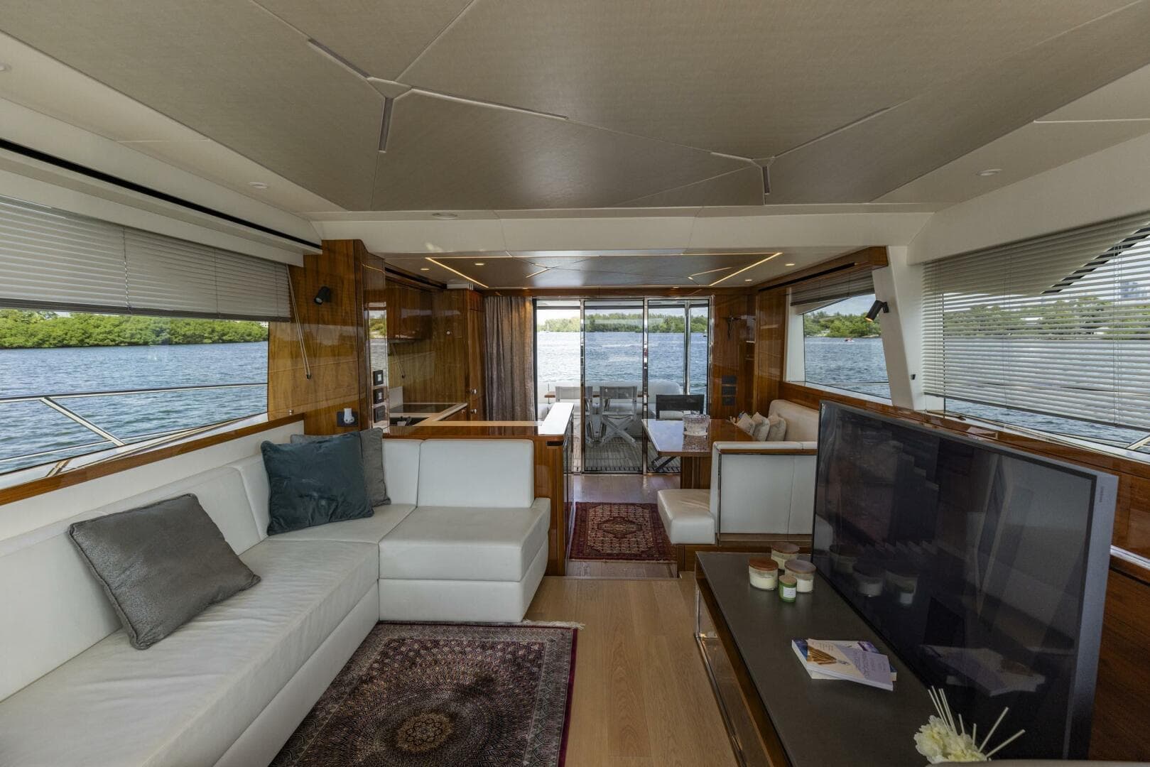 2021 Sunseeker Manhattan