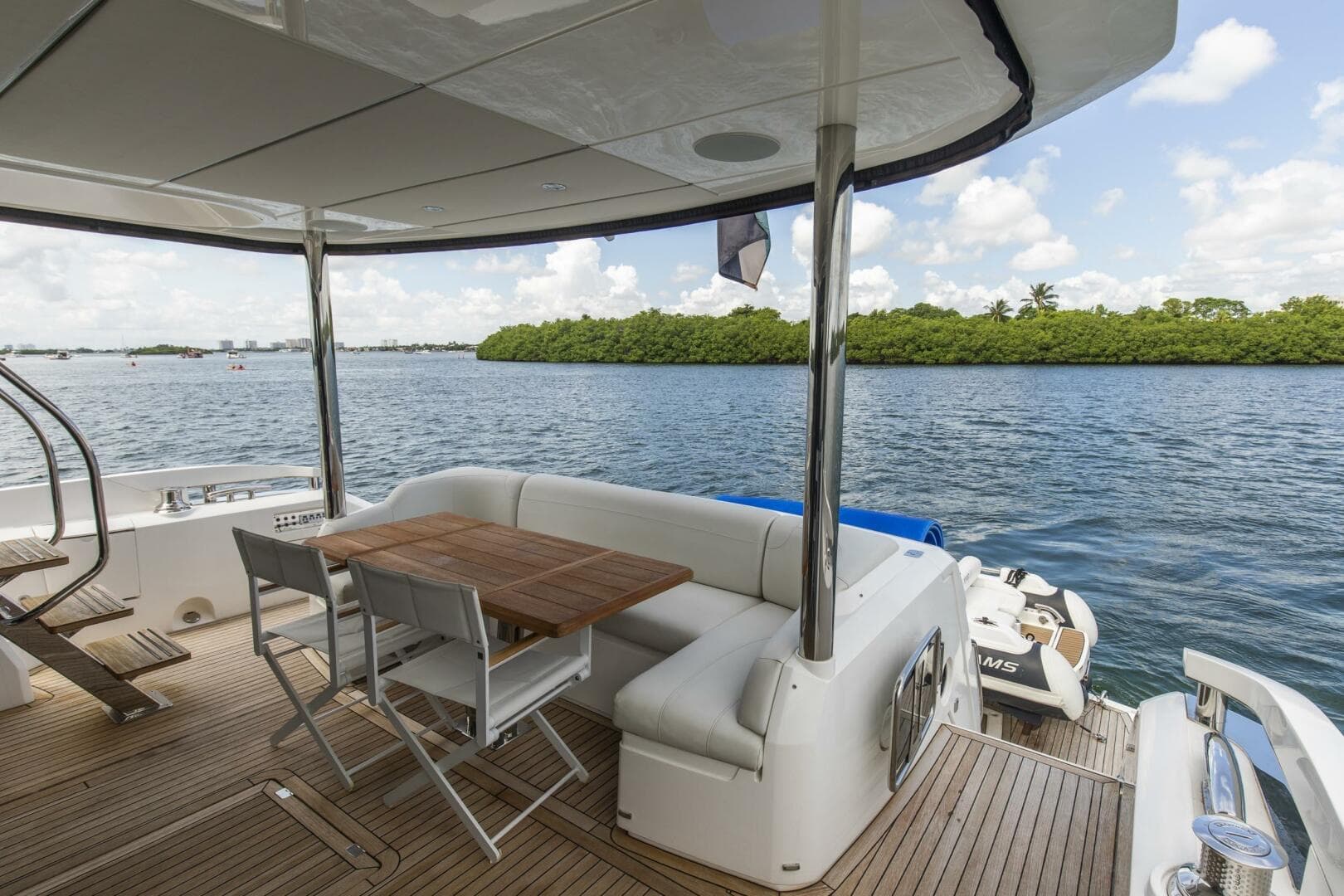 2021 Sunseeker Manhattan