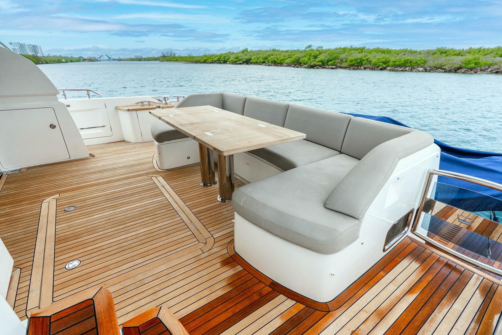 2018 Princess Yachts 